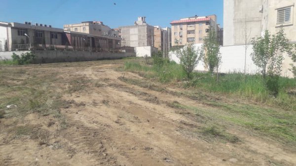 تسطیح و پاکسازی گسترده زمین های خالی و حاشیه های شهر گرگان