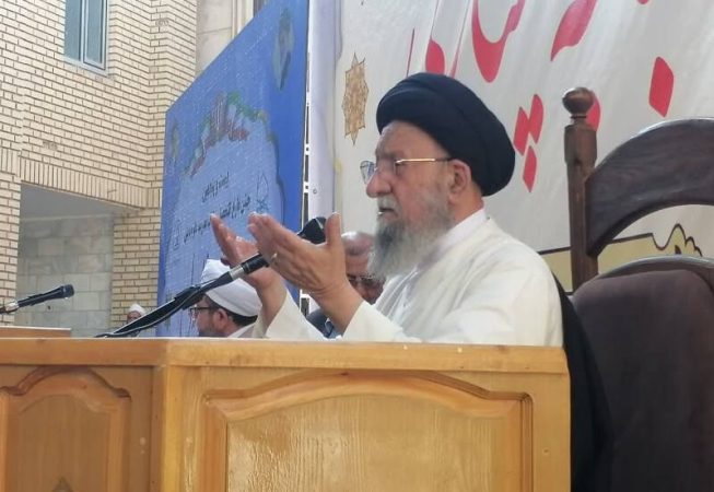 علمای شیعه و سنی مراقبت تفرقه‌افکنی دشمنان باشند