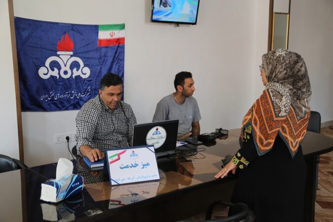 استقرار میز خدمت شرکت ملی پخش فراورده های نفتی منطقه گلستان در روستای زیارت گرگان