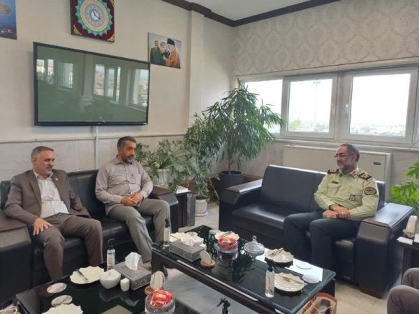 مدیر شرکت ملی پخش فرآورده‌های نفتی منطقه گلستان با فرمانده نیروی انتظامی استان دیدار کرد