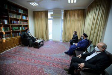 مدیرعامل شرکت گاز استان گلستان با نماینده ولی فقیه دراستان و امام جمعه گرگان دیدار کرد