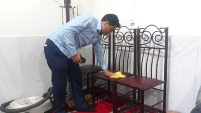 غبار روبی نمازخانه اداره گاز گالیکش به مناسبت ماه رمضان