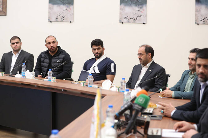 انعقاد تفاهمنامه توسعه ورزش پایه میان بانک ملی ایران و فدراسیون کشتی کشور