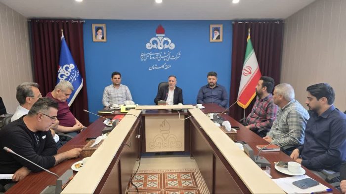 نشست مشترک با فروشندگی‌های فرآورده‌های نفتی با تاکید بر توزیع مطلوب سوخت بخش کشاورزی برگزار شد