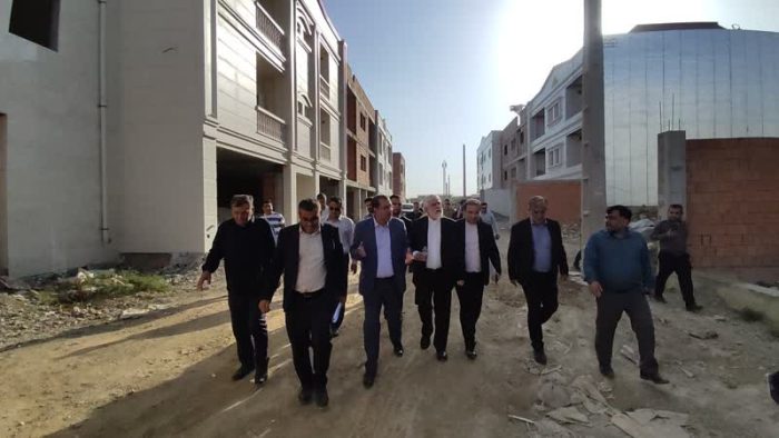 بازدید استاندار باتفاق مهندس سنگدوینی و بهمراه مدیران استانی از پروژه ۳۰۰ واحدی طرح نهضت ملی مسکن خُروَش در شهر آق قلا