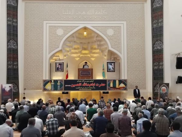 جریان اربعین افکار جهانیان را به سوی امام حسین (ع) جلب می کند