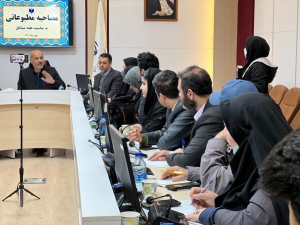 هدف اصلی از برگزاری نمایشگاه‌های مشاغل، آشنایی دانش‌آموزان با رشته‌های شغلی است