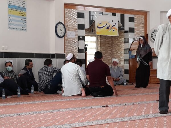 حضور رئیس اداره شیلات شهرستان بندرترکمن در میز خدمت
