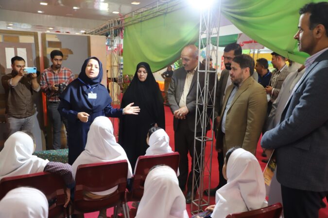 بازدید مدیرکل آموزش‌ و پرورش گلستان از نمایشگاه هفته ملی کودک در گرگان