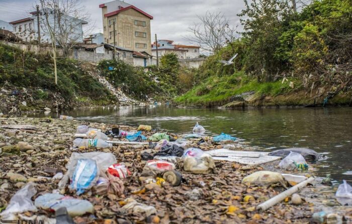 برخورد با متخلفانی که نخاله های ساختمانی را در بستر رودخانه های گرگان تخلیه می کنند