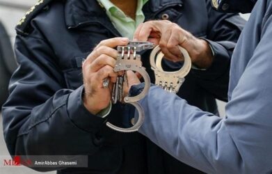 کارمند متخلف ثبت اسناد و املاک استان گلستان دستگیر شد