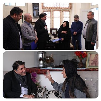 شهدا در دامن پاک مادرانی آسمانی پرورش یافته اند