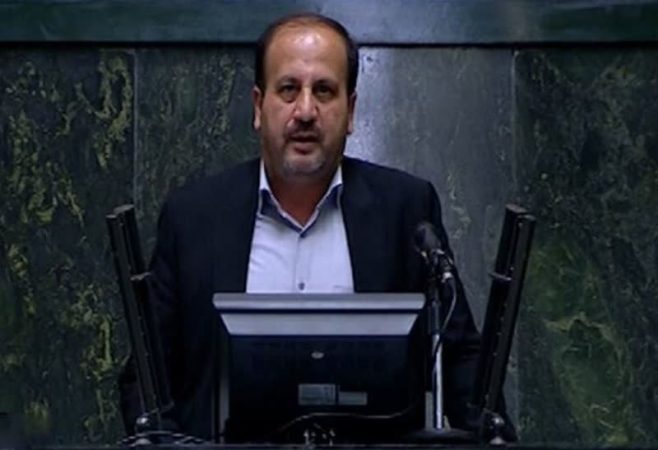 وزیر کشور آینده ارتقای حقوق کارکنان وزارت کشور و رسیدگی به وضعیت معیشتی آنها را در اولویت کار خود قرار دهد