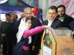 شکوه احسان و دوستی دانش‌آموزان گلستانی در جشن نیکوکاری