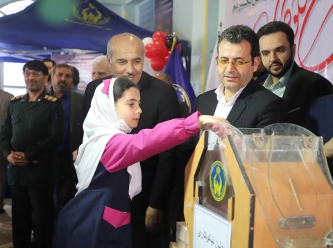 شکوه احسان و دوستی دانش‌آموزان گلستانی در جشن نیکوکاری