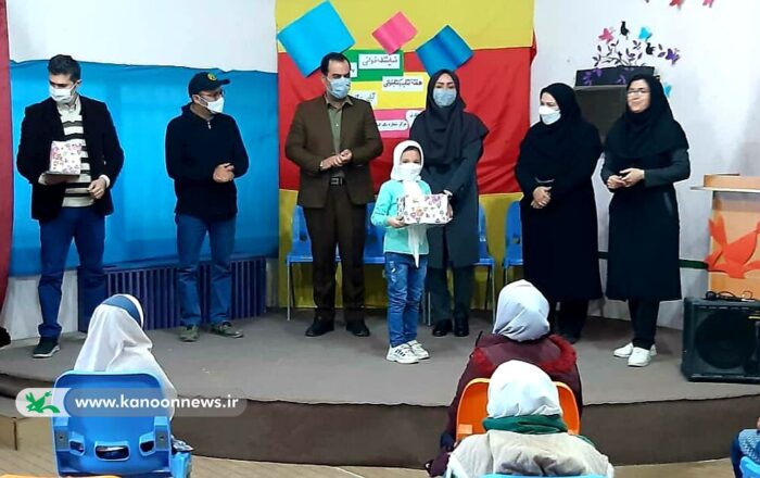پرواز با کتاب و اجرای نمایشنامه‌خوانی مرکز گنبدکاووس و کلاله