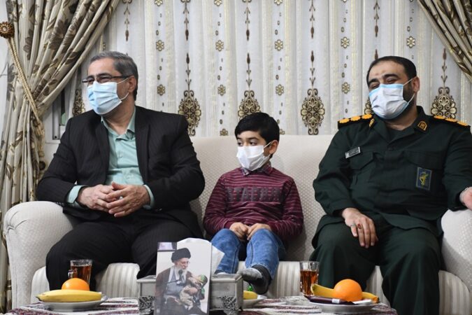 حل مشکلات جامعه ایثارگری تجدید پیمان با آرمان های شهدا است