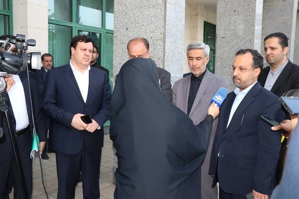 سفر مدیرعامل بانک کشاورزی در معیت وزیر امور اقتصادی و دارایی به استان همدان
