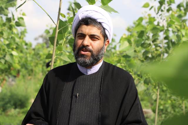 مدیرکل اوقاف و امور خیریه گلستان : اجرای طرح های دانش‌بنیان در امامزاده روشن آباد کردکوی/ گونه صنوبر هیبرید تکثیر می شود