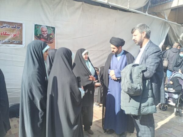 هدیه معنوی «معاون وزیر آموزش و پرورش» و «رئیس بسیج دانش آموزی کشور» به دانش آموزان گالیکش در کرمان