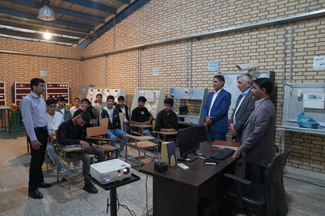 نماینده مردم گرگان و آق قلا در مجلس شورای اسلامی از مرکز آموزش فنی و حرفه ای آق قلا بازدید کرد
