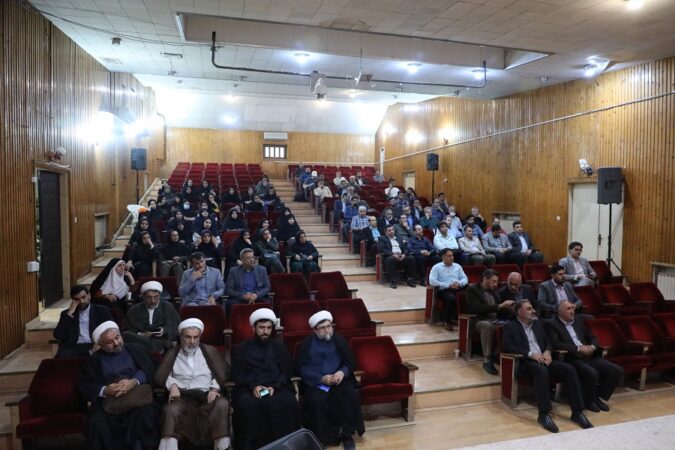 نشست اساتید،کارمندان و دانشجویان دانشگاه با موضوع « پیامدهای طوفان‌الاقصی در نظم نوین جهانی » برگزار شد