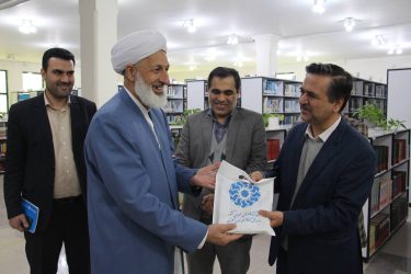 کتاب یکی از ارکان هویتی هر جامعه است