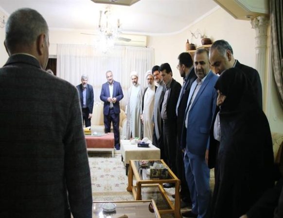 ادای احترام مسئولان قضایی گلستان به خانواده شهدا در آستانه سالروز تکریم مادران شهدا