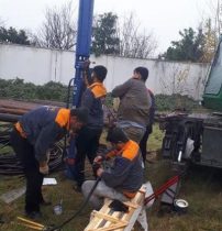 انجام عملیات بازسازی چاه آب شرب شماره ۸ سیاهتلو گرگان