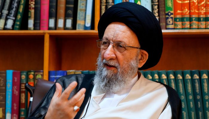 راه انقلاب، مردمی بودن و مدیریت هوشمندانه است