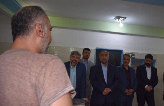 بازدید سه ساعته رئیس کل دادگستری گلستان از زندان گرگان/ بررسی درخواست های ۲۰۰ مددجو