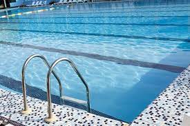 امدادرسانی آتشنشانی شهرداری گرگان در حادثه حریق استخر فرهنگیان