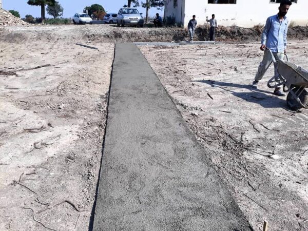 اجرای عملیات فونداسیون (بتن مگر) پروژه ۸ واحدی مسکن جوانان در روستای تخشی محله