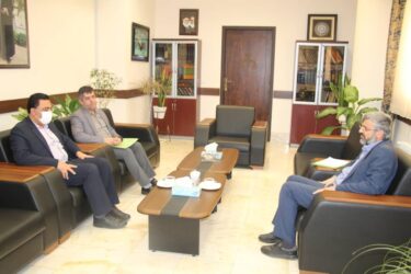 در دیدار مدیر مخابرات منطقه گلستان با دادستان مرکز استان:  تاکید بر رفع موانع تملیک جهت احداث سایت همراه اول