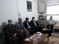 دیدار مدیر مخابرات منطقه گلستان با خانواده یکی از شهدای حماسه 5 آذر گرگان