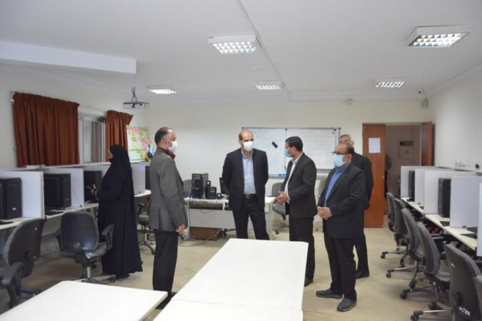 مدیرکل آموزش فنی و حرفه ای استان گلستان از روند برگزاری آزمون آنلاین مهارت آموختگان شهرستان گرگان بازدید کرد