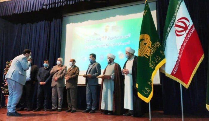 تجلیل استاندار گلستان از مدیر کل بنیاد مسکن