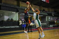 تیم بسکتبال شهرداری گرگان در وقت اضافی ذوب آهن را شکست داد