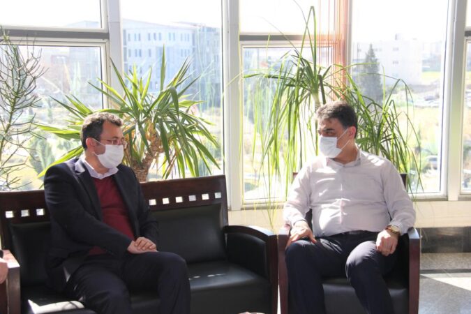 نشست مدیران کل کمیته امداد و آب وفاضلاب گلستان باهدف پیگیری روند معافیت هزینه آب مصرفی مددجویان تحت حمایت