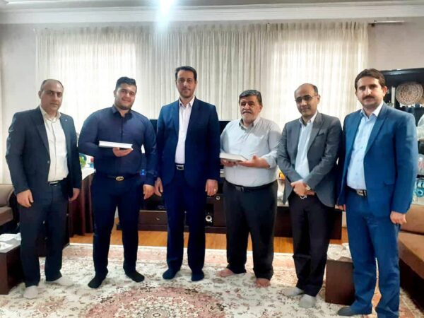 مدیرکل فرهنگ و ارشاد اسلامی استان گلستان با هنرمند جوان تعزیه استان دیدار کرد.