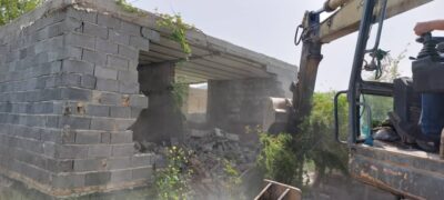 با حضور دادستان مینودشت حکم تخریب 6 بنای غیرمجاز در این شهرستان اجرا شد .