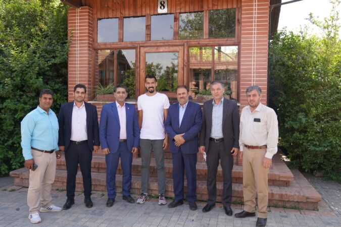 فرهاد قائمی بازیکن سابق تیم ملی والیبال جمهوری اسلامی ایران سفیر مهارت شد