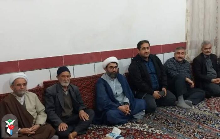 امام جمعه بخش بهاران از خانواده شهید «سردارعلی اکبر سهرابیان » دیدار کرد