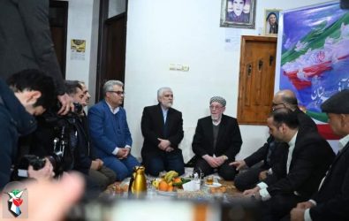 حضور استاندار گلستان در بیت شهید اهل سنت سیمین‌شهر