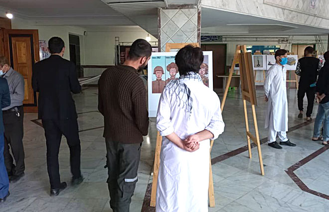 نمایشگاه کاریکاتور” فلسطین تنها نیست” در دانشگاه بین المللی جامعه المصطفی گلستان برپا شد