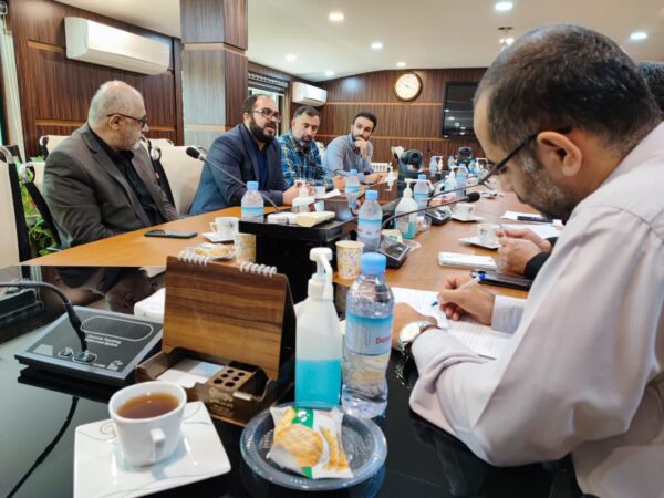 نشست سه‌جانبه مدیران پارک علم و فناوری گلستان، بنیاد برکت و ستاد اجرایی فرمان حضرت امام(ره)