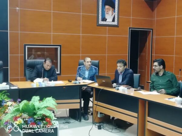 جلسه هم اندیشی انجام مطالعات مکانیابی مناطق دفع پسماند ها در شرق استان برگزار شد