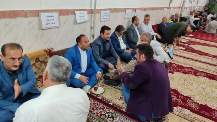 حضور رئیس اداره مخابرات کردکوی در میزخدمت روستای یساقی