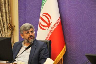 مدیران شهری با همدلی و برداشتن موانع از سر راه سرمایه گذاران، توسعه شهر را تسریع کنند