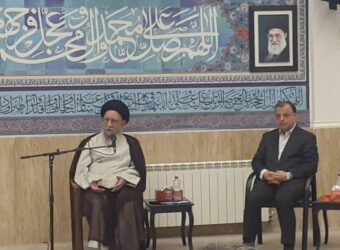 امت اسلامی به سمت تشکیل اتحادیه کشورهای اسلامی حرکت کنند
